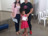 Fundação de Cultura de Maracaju entrega kit balé a alunas de projeto
