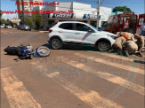 Colisão entre carro e motocicleta na região central de Maracaju Colisão entre carro e motocicleta na região central de Maracaju