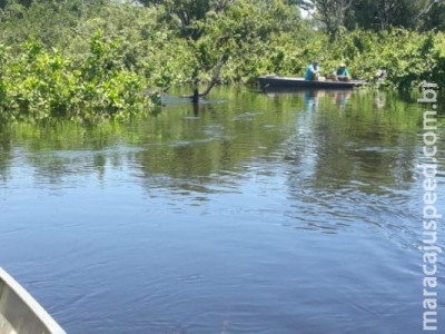 Mergulhadores resgatam homem que caiu do cavalo e morreu no Rio Paraguai Mergulhadores resgatam homem que caiu do cavalo e morreu no Rio Paraguai