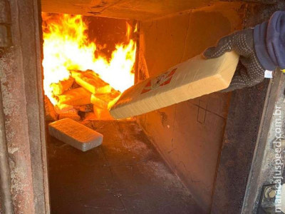 Dez toneladas de drogas apreendidas nos últimos meses são incineradas Dez toneladas de drogas apreendidas nos últimos meses são incineradas