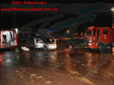Maracaju: Colisão envolvendo dois veículos no Bairro Alto Maracaju, resulta em veículos destruídos e uma vítima com lesão no rosto