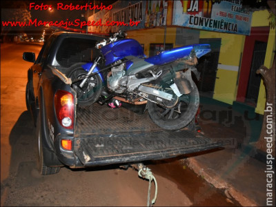 Maracaju: Dupla em motocicleta afronta autoridades policiais, acelerando motocicleta e cortando giro, defronte ao portão da Polícia Militar e em frente a Polícia Civil