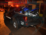 Maracaju: Dupla em motocicleta afronta autoridades policiais, acelerando motocicleta e cortando giro, defronte ao portão da Polícia Militar e em frente a Polícia Civil Maracaju: Dupla em motocicleta afronta autoridades policiais, acelerando motocicleta e cortando giro, defronte ao portão da Polícia Militar e em frente a Polícia Civil