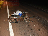 Maracaju: Bombeiros atendem acidente na BR-267, de colisão de motocicleta com carreta e condutora de motocicleta veio a óbito no local