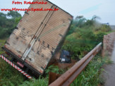 Maracaju: Corpo de Bombeiros atendem ocorrência onde carreta Baú desgovernado cai no leito do Córrego Montalvão
