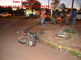 Maracaju: Corpo de Bombeiros atendem ocorrência de colisão entre veículo e motociclistas. Condutor foge sem prestar socorro Maracaju: Corpo de Bombeiros atendem ocorrência de colisão entre veículo e motociclistas. Condutor foge sem prestar socorro