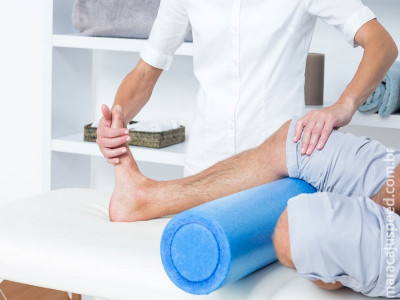 Alunos de Fisioterapia da Anhanguera Dourados atendem a população gratuitamente Alunos de Fisioterapia da Anhanguera Dourados atendem a população gratuitamente