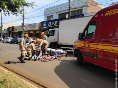 Idoso é atropelado na Avenida Marcelino Pires e sofre lesão na cabeça Idoso é atropelado na Avenida Marcelino Pires e sofre lesão na cabeça