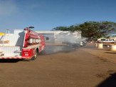 Maracaju: Corpo de Bombeiros atendem ocorrência de incêndio em veículo Kombi, em pátio de posto de combustível as margens da BR-267