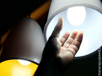Aneel prorroga proibição de corte de luz por inadimplência 