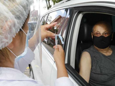 Campo Grande aplica 2ª dose de vacinas contra covid nesta quinta-feira Campo Grande aplica 2ª dose de vacinas contra covid nesta quinta-feira