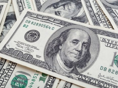 Tesouro emite US$ 2,25 bilhões em títulos em dólares no exterior Tesouro emite US$ 2,25 bilhões em títulos em dólares no exterior