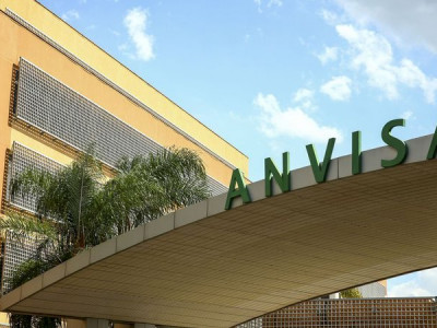 Anvisa alerta sobre casos raros de Guillain-Barré após vacinação Anvisa alerta sobre casos raros de Guillain-Barré após vacinação