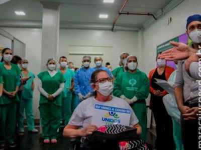 Moradora de MS vence covid e recebe alta de hospital em Rondônia Moradora de MS vence covid e recebe alta de hospital em Rondônia