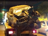 Maracaju: Jovem de apenas 19 anos de idade morre após colisão frontal entre caminhonete Hilux e carreta estacionada Maracaju: Jovem de apenas 19 anos de idade morre após colisão frontal entre caminhonete Hilux e carreta estacionada