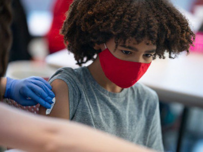 Washington dará Airpods para jovens que se vacinarem contra a Covid-19
