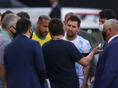 Anvisa paralisa jogo entre Brasil e Argentina; partida é encerrada Anvisa paralisa jogo entre Brasil e Argentina; partida é encerrada