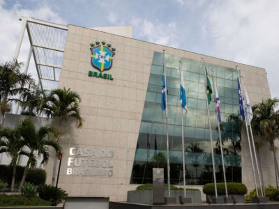 Após liberação de público no RJ, CBF fará reunião sobre o assunto Após liberação de público no RJ, CBF fará reunião sobre o assunto