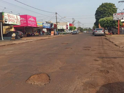 Barbosinha pede duplicação da avenida José Roberto Teixeira, em Dourados Barbosinha pede duplicação da avenida José Roberto Teixeira, em Dourados