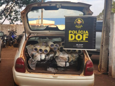 Comboio com contrabando avaliado em mais de R$ 500 mil é apreendido Comboio com contrabando avaliado em mais de R$ 500 mil é apreendido