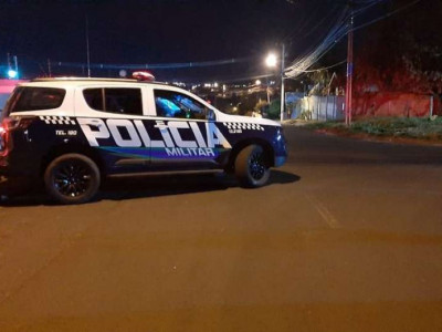 Homem é morto em confronto após roubar celular e atirar contra viatura Homem é morto em confronto após roubar celular e atirar contra viatura