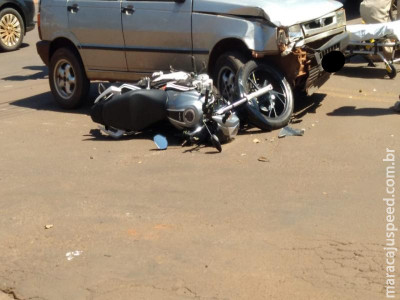 Maracaju: Condutor de veículo atravessa cruzamento em avenida preferencial e colhe motociclista. Jovem teve fratura exposta de fêmur esquerdo