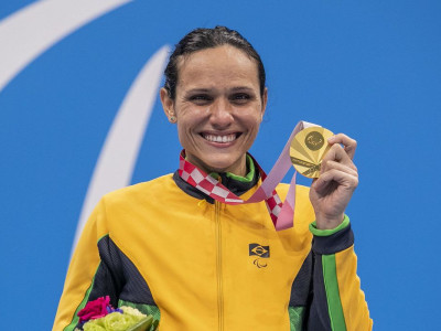 Paralimpíada: Carol Santiago é ouro e Cecília Araújo prata na natação Paralimpíada: Carol Santiago é ouro e Cecília Araújo prata na natação