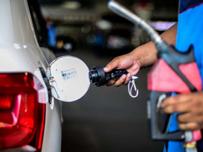 Petrobras aumenta preço do diesel a partir de amanhã Petrobras aumenta preço do diesel a partir de amanhã