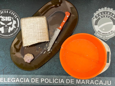 “Polícia Civil de Maracaju prende em flagrante mulher por tráfico de drogas”