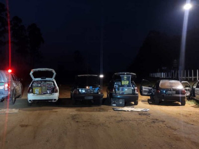 Polícia encontra até afrodisíacos em contrabando avaliado em R$ 1 milhão Polícia encontra até afrodisíacos em contrabando avaliado em R$ 1 milhão