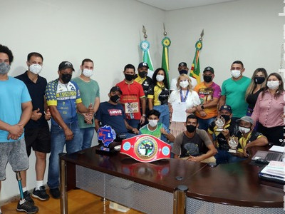 Prefeita anuncia criação do " bolsa-atleta" que será implantado em 2022 Prefeita anuncia criação do " bolsa-atleta" que será implantado em 2022