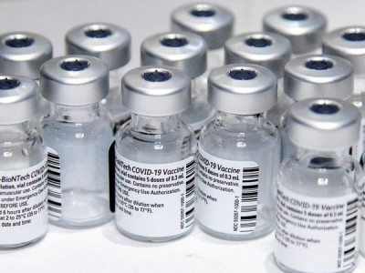 UE inicia estudo sobre 3ª dose de vacina da Pfizer/BioNTech contra covid-19
