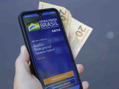 Caixa paga auxílio emergencial a nascidos em julho nesta quarta-feira Caixa paga auxílio emergencial a nascidos em julho nesta quarta-feira