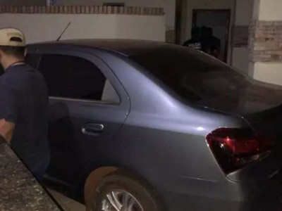 Carro que pode ter sido usado em execuções na fronteira é apreendido Carro que pode ter sido usado em execuções na fronteira é apreendido