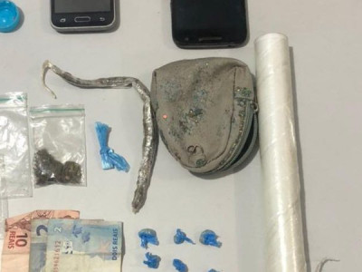 Dois são presos por tráfico de drogas e associação para o tráfico Dois são presos por tráfico de drogas e associação para o tráfico