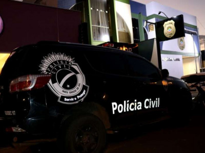 Dupla é presa após assassinar homem com facadas e pauladas em MS Dupla é presa após assassinar homem com facadas e pauladas em MS