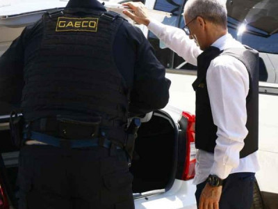 Justiça mantém demissão de ex-guarda denunciado por obstruir investigação da Omertà Justiça mantém demissão de ex-guarda denunciado por obstruir investigação da Omertà