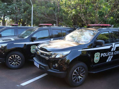 Morador de rua é preso por tentar agarrar mulher em área comercial Morador de rua é preso por tentar agarrar mulher em área comercial