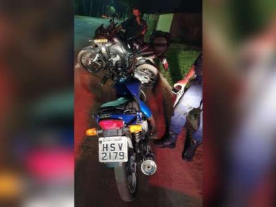 Motociclista se assusta com blitz e abandona veículo com R$ 107 mil em multas