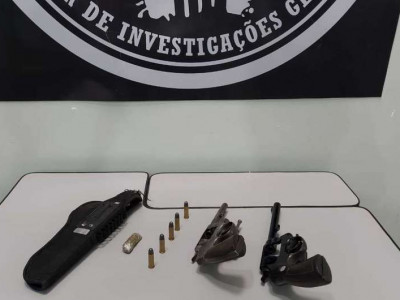 Polícia apreende armas de fogo, entorpecentes e suspeitos de tráfico de drogas Polícia apreende armas de fogo, entorpecentes e suspeitos de tráfico de drogas