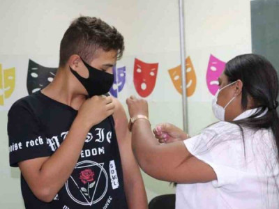 Vacinação itinerante: Moradores do Santa Luzia podem se imunizar em escola neste sábado