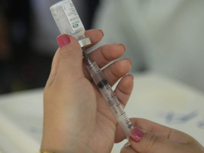 Dose de reforço é ampliada para pessoas com 35 anos em Dourados Dose de reforço é ampliada para pessoas com 35 anos em Dourados