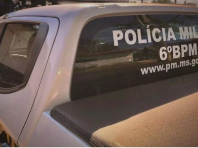 Homem é preso em flagrante tentando fazer compras com nota falsa Homem é preso em flagrante tentando fazer compras com nota falsa