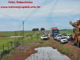 Maracaju: Corpo de Bombeiros atendem ocorrência de acidente de colisão frontal entre veículos, na rodovia MS-162