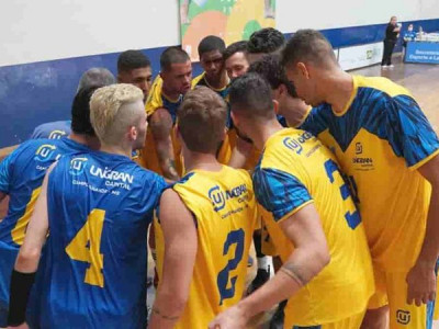 Nas quadras de MS, atletas gays enfrentam vários adversários, inclusive a homofobia Nas quadras de MS, atletas gays enfrentam vários adversários, inclusive a homofobia