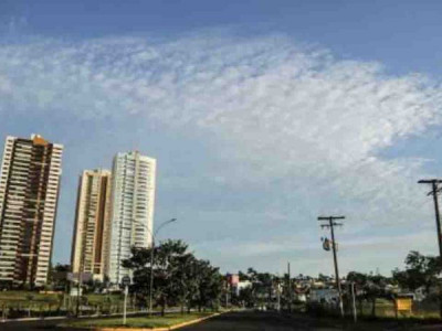 Sábado amanhece ensolarado e previsão indica máxima de 38°C em MS Sábado amanhece ensolarado e previsão indica máxima de 38°C em MS