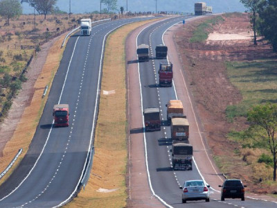 Atenção, motoristas: pistas da BR-163 passam por obras nesta segunda-feira Atenção, motoristas: pistas da BR-163 passam por obras nesta segunda-feira