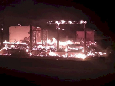 Incêndio destrói residência no distrito de Nova América 
