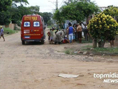 Homem é esfaqueado por desconhecido em Campo Grande Homem é esfaqueado por desconhecido em Campo Grande