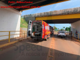 Maracaju: Bombeiros atendem ocorrência no viaduto da Av. Mário Correa Maracaju: Bombeiros atendem ocorrência no viaduto da Av. Mário Correa